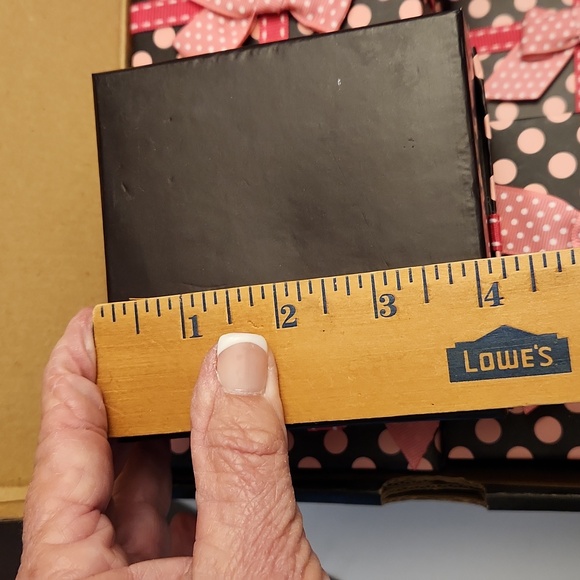 12 Gift Boxes  4x4 x 2.5" - Picture 3 of 4